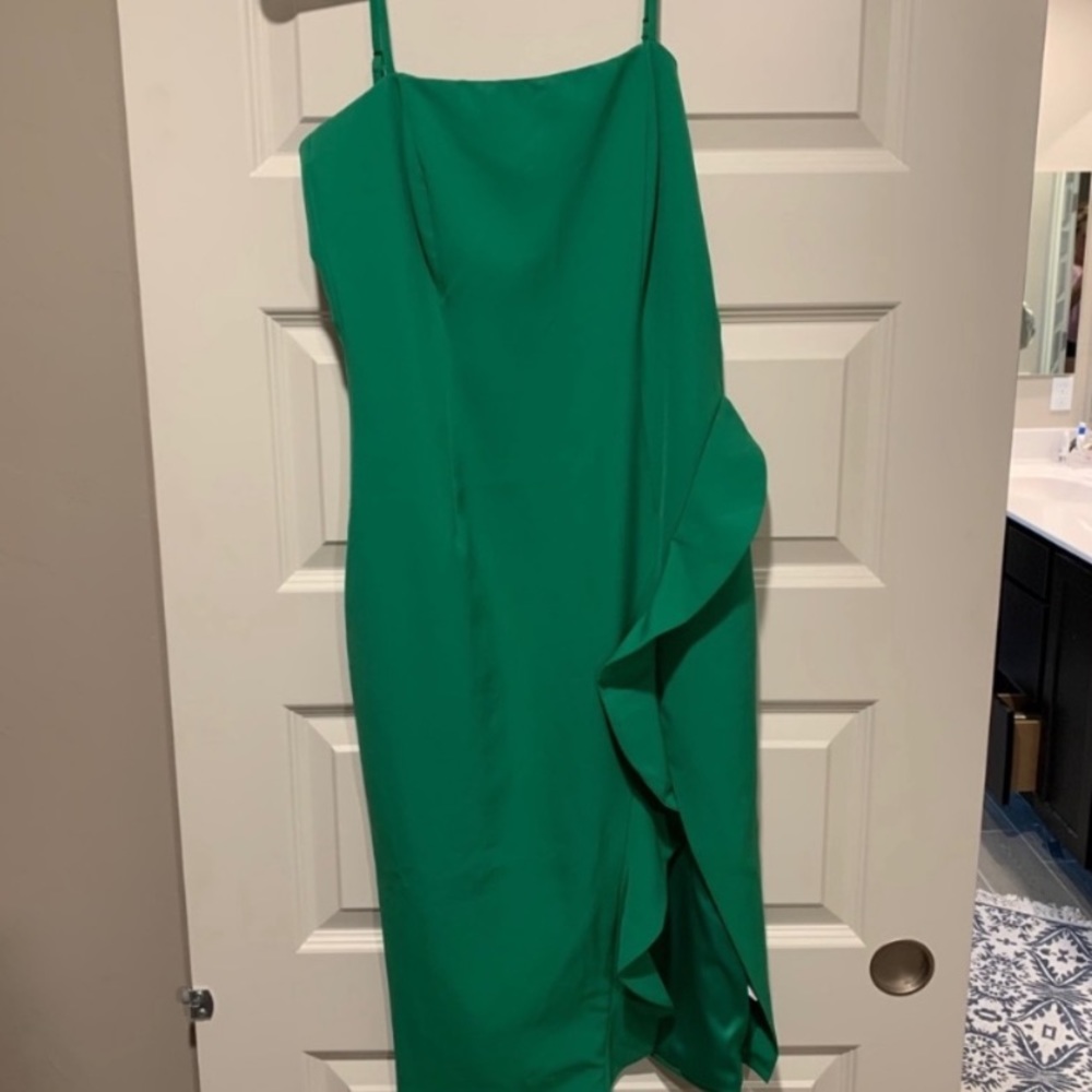 Bardot Cocktail Dress 💕 - Picture 2 of 2